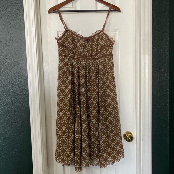 Brown and White Circles Silk Chiffon Dress Size 6 - Picture 1 of 4